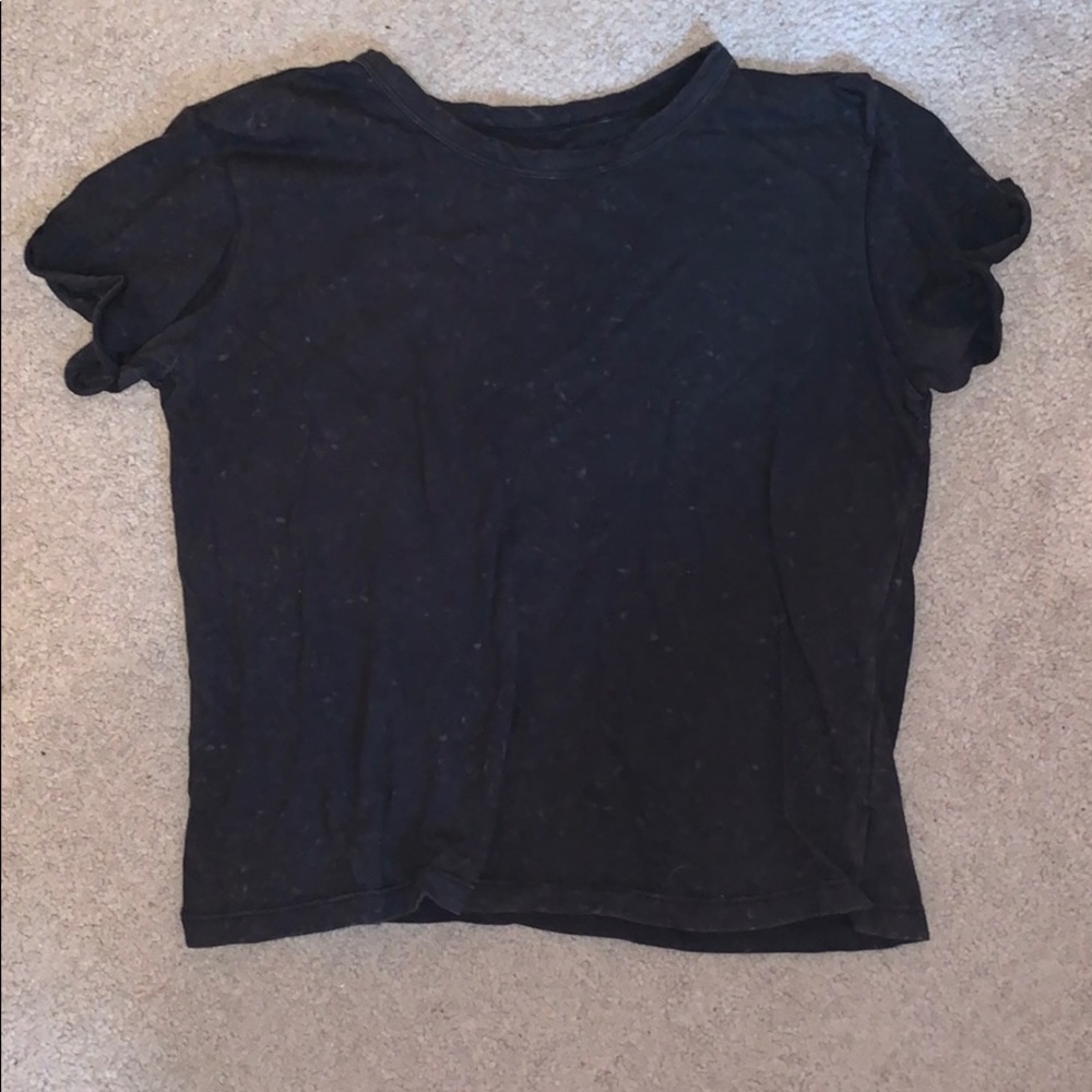 American Eagle black tee